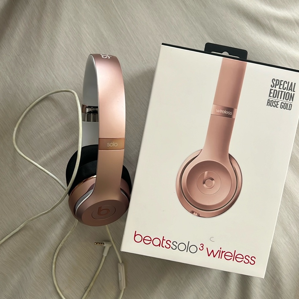 Beats Solo 3 wireless Headphone ROSE GOLD